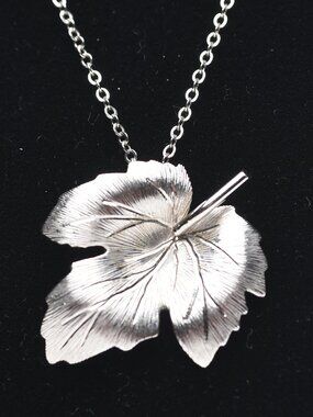 Krementz Silver Tone Maple Leaf Necklace -18" Chain - Vintage